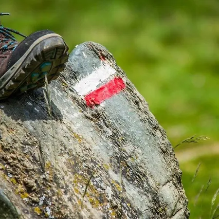 Duplex 4 Pers. Avec Parking, Proche Telecabine Et Commerces, A 1700m - Fr-1-401-39 Ferienhaus